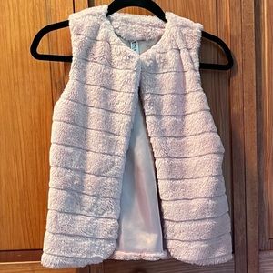 🎉HOST PICK🎉Beautees pink fur vest